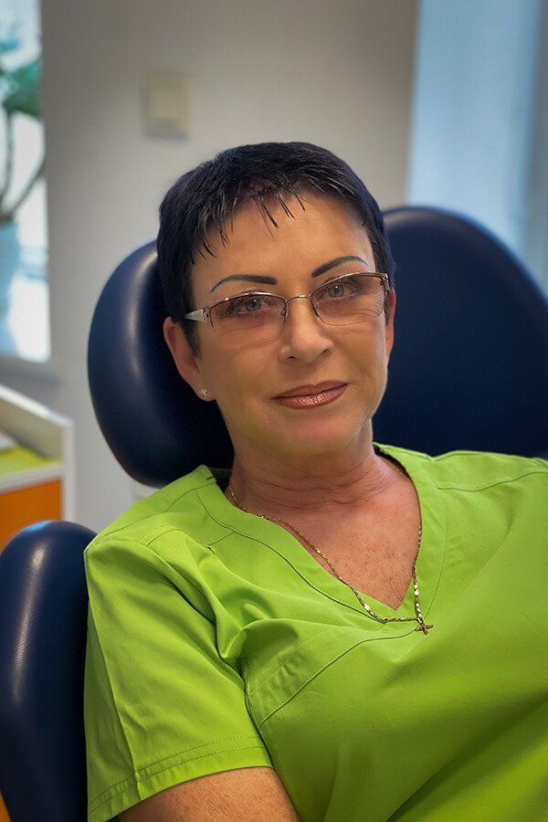 Andžella Jakovicka ārsts-stomatologs