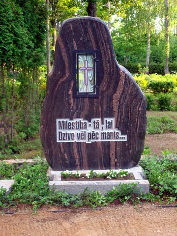 Aivars K kapu pieminekļi kapu apmales Cēsis Limbaži Valka Vidzeme