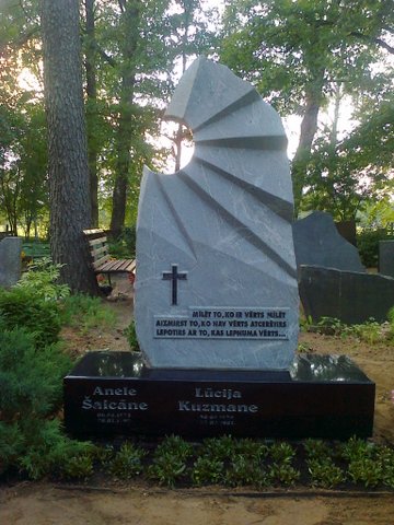 Aivars K kapu pieminekļi akmens dekori Cēsis Valmiera