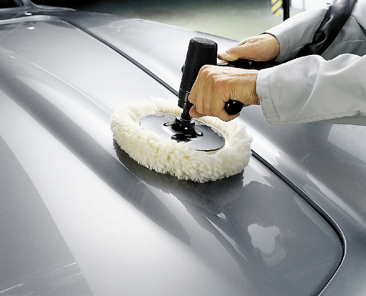 Kokapstrādes, metālapstrādes, būvniecības un servisu piederumu tirdzniecība