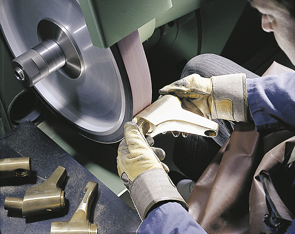 Kokapstrādes, metālapstrādes, būvniecības un servisu piederumu tirdzniecība