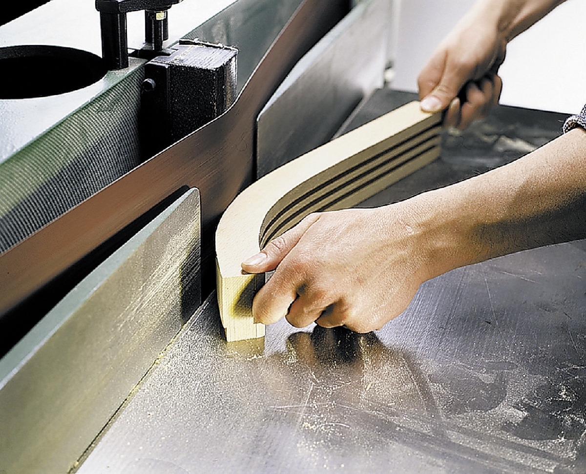 Kokapstrādes, metālapstrādes, būvniecības un servisu piederumu tirdzniecība